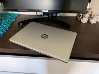 HP 15 (FullHD, Ryzen 3 3250/ 8GB DDR4/ 128GB SSD/ Radeon Vega 3 2GB) foto 4