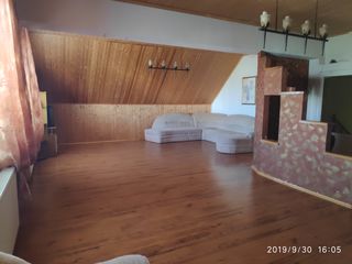 2-комн. кв., 100 м², 3/3 эт.