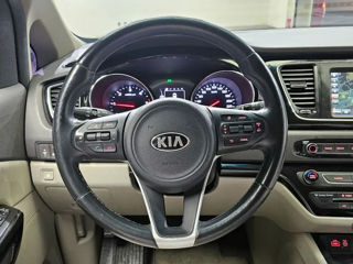 KIA Carnival foto 10