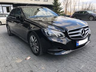 Mercedes E-Class foto 1