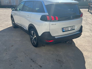 Peugeot 5008 foto 3