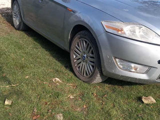 Ford Mondeo foto 7