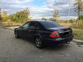 Mercedes E Class foto 1