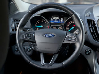 Ford Kuga foto 12