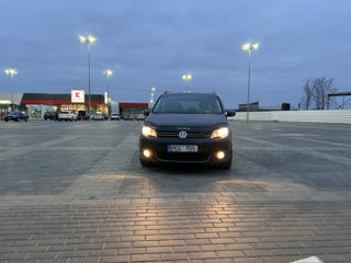 Volkswagen Touran foto 2