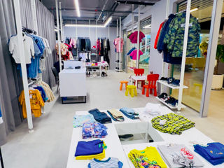 Magazin de haine pentru copii Pico în incinta centrului comercial Toro