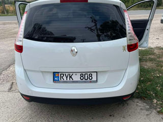 Renault Grand Scenic foto 8