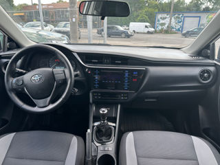 Toyota Auris foto 8