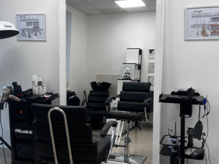Оборудованный парикмахерский кабинет в центре Кишинёва