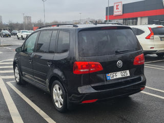 Volkswagen Touran foto 4