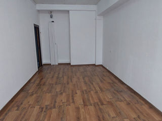 Oficiu de 23,60 m2 pentru 1-3 persoane pe str. Tighina 65 foto 2