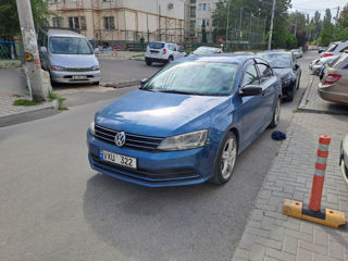 Volkswagen Jetta foto 2