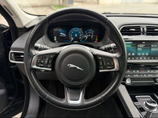 Jaguar F-PACE foto 12