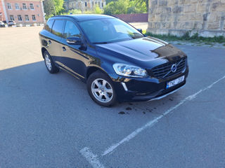Volvo XC60 foto 0