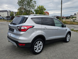 Ford Kuga foto 4