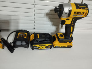 DeWalt DCF 887 + 1 acum 4A + 1acum 2A +incarcator foto 2