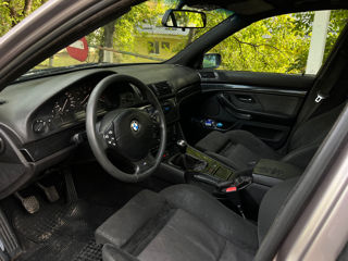 BMW 5 Series foto 8