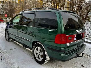 Volkswagen Sharan foto 5