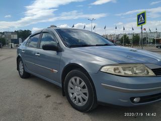 Renault Laguna foto 2