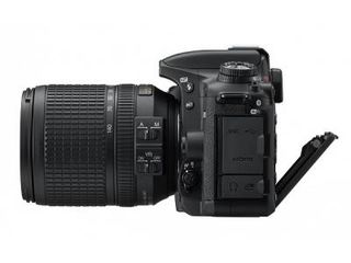 Nikon D7500 kit 18-140VR foto 3