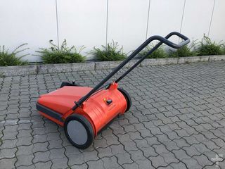 Aparat de maturat Hako Sweepermaster M600 / подметальный агрегат с боковой щеткой foto 4