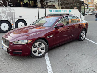 Jaguar XE foto 3