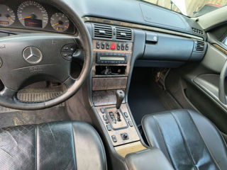 Mercedes 210E 2.7 Dizel  piese. foto 8