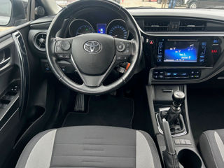 Toyota Auris foto 8