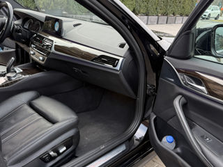 BMW 5 Series foto 8