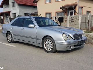 Mercedes E Class foto 6