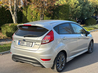 Ford Fiesta foto 4