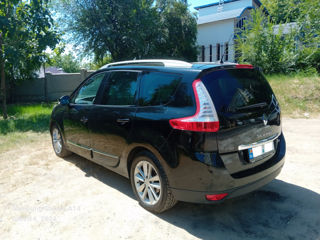 Renault Grand Scenic foto 9