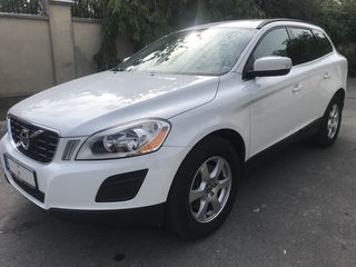 Volvo XC60 foto 2