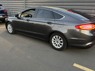 Ford Mondeo foto 1