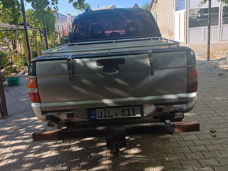 Mitsubishi L200 foto 4