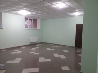 Se da in chirie imobil comercial centru, Cahul foto 3