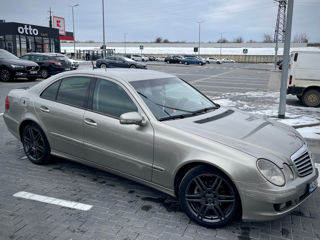 Mercedes E-Class foto 4