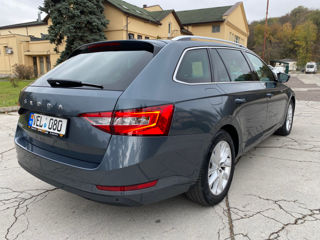 Skoda Superb foto 7