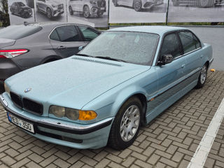 BMW 7 Series foto 2