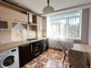 Apartament cu 3 camere, 80 m², Botanica, Chișinău foto 3