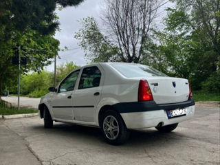 Dacia Logan foto 3