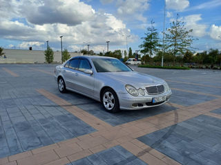 Mercedes E-Class foto 2