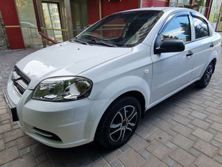 Chevrolet Aveo foto 3