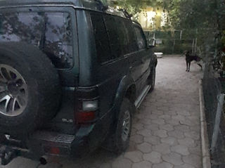 Mitsubishi Pajero foto 4