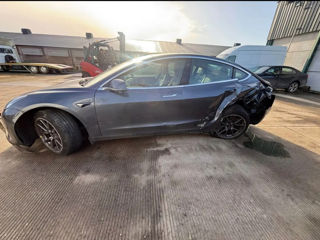 Tesla Model 3 foto 2