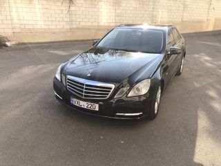 Mercedes E-Class foto 2