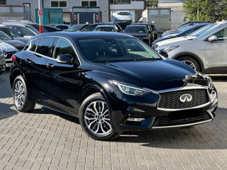 Infiniti Q30