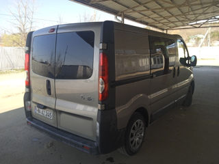 Renault Trafic foto 2