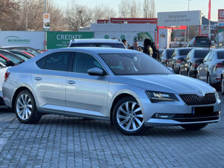 Skoda Superb foto 4