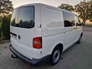 Volkswagen T5 foto 4